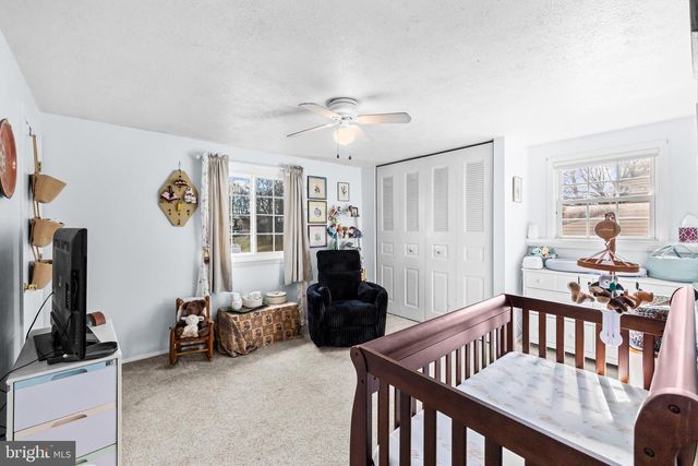 8192 OAKGLEN RD, Manassas, VA 20110