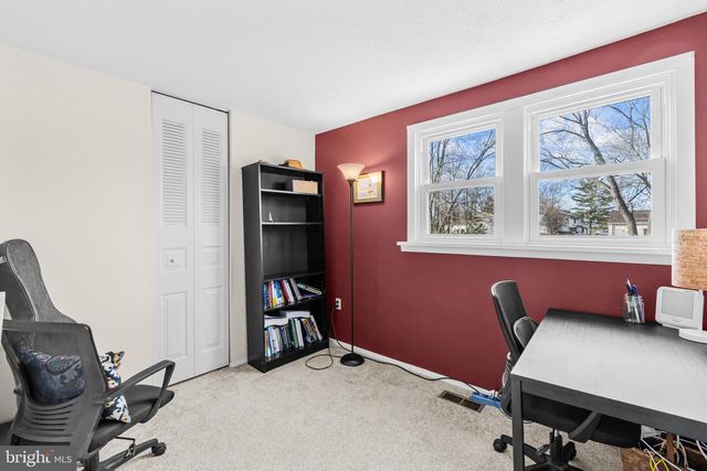 8192 OAKGLEN RD, Manassas, VA 20110