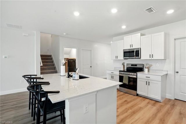 17765 Paradiso WAY, North Fort Myers, FL 33917