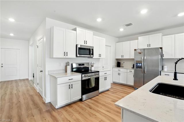 17765 Paradiso WAY, North Fort Myers, FL 33917