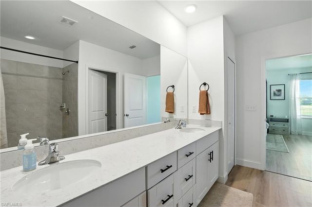 17765 Paradiso WAY, North Fort Myers, FL 33917