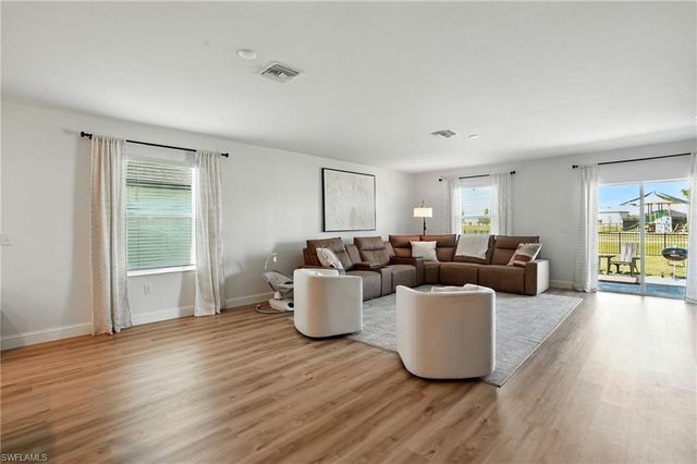 17765 Paradiso WAY, North Fort Myers, FL 33917