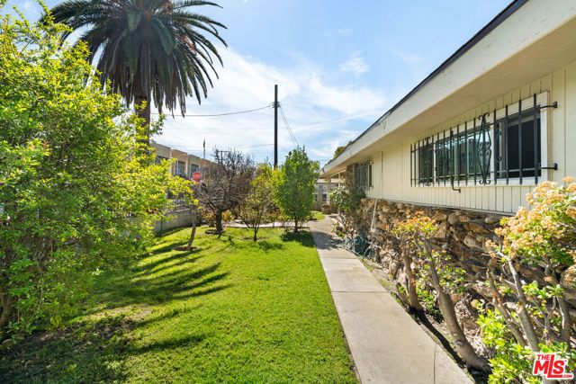 7705 Ben Avenue, North Hollywood (los Angeles), CA 91605