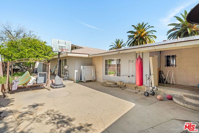7705 Ben Avenue, North Hollywood (los Angeles), CA 91605