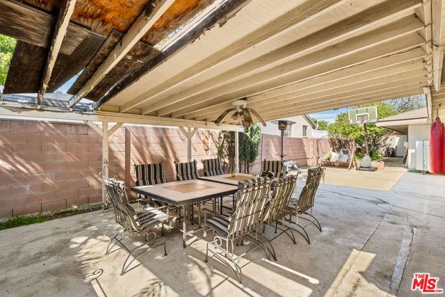 7705 Ben Avenue, North Hollywood (los Angeles), CA 91605