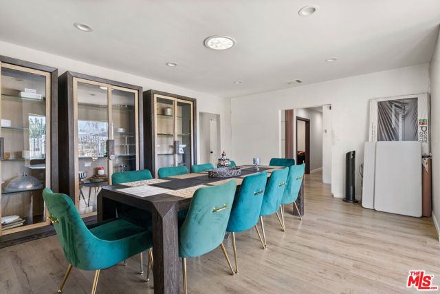 7705 Ben Avenue, North Hollywood (los Angeles), CA 91605