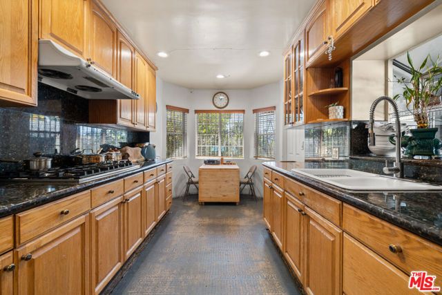 7705 Ben Avenue, North Hollywood (los Angeles), CA 91605