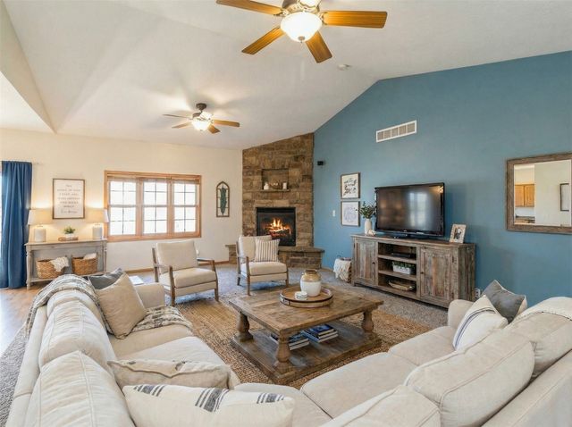 3112 Hart Avenue, Des Moines, IA 50320