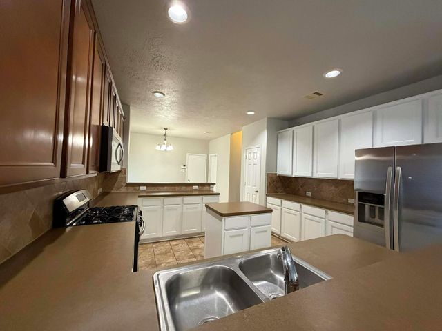 8614 Briar Oaks Lane, Baytown, TX 77523