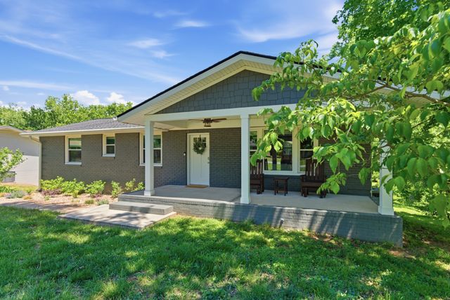 297 Clovernook Dr, Nashville, TN 37210