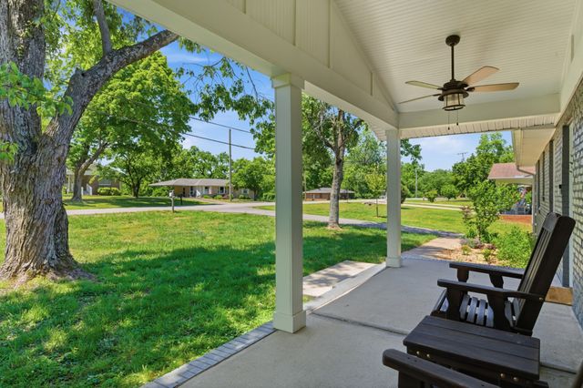 297 Clovernook Dr, Nashville, TN 37210