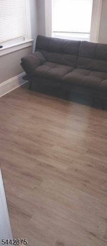 46 Sanford St, East Orange City, NJ 07018