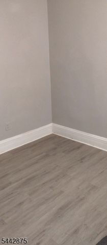 46 Sanford St, East Orange City, NJ 07018