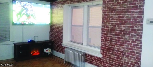 46 Sanford St, East Orange City, NJ 07018