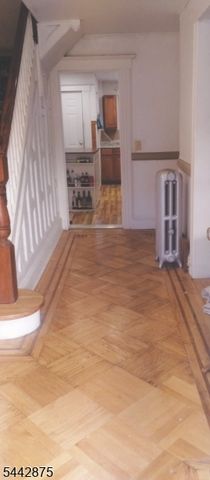 46 Sanford St, East Orange City, NJ 07018