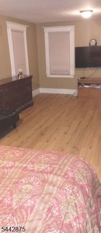 46 Sanford St, East Orange City, NJ 07018