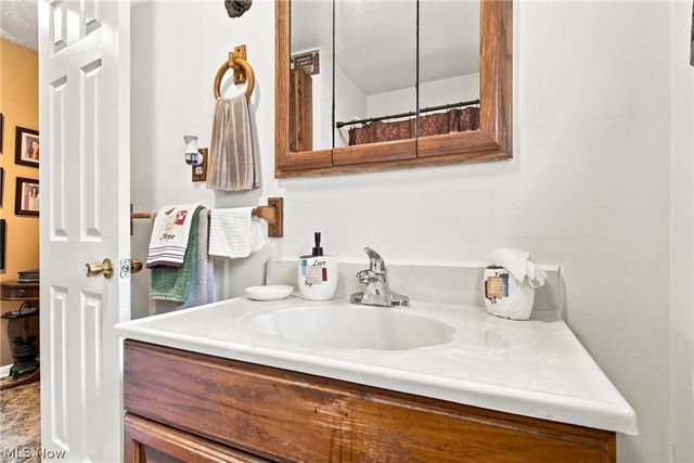 36260 Shaw Drive, North Ridgeville, OH 44039