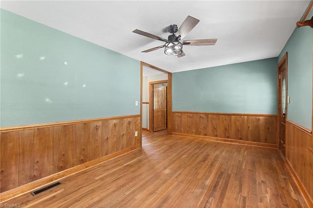 244 Glass Road, Mount Airy, NC 27030