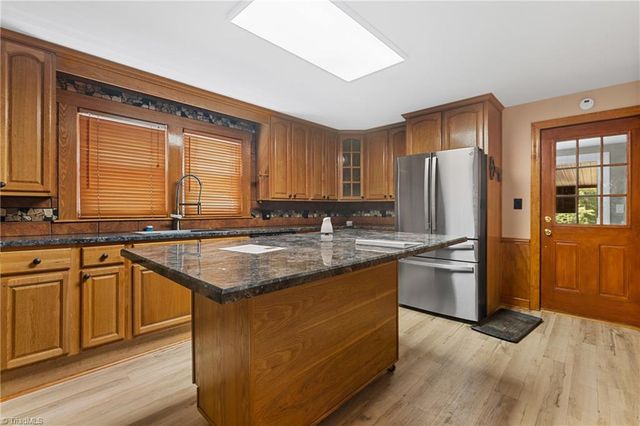 244 Glass Road, Mount Airy, NC 27030