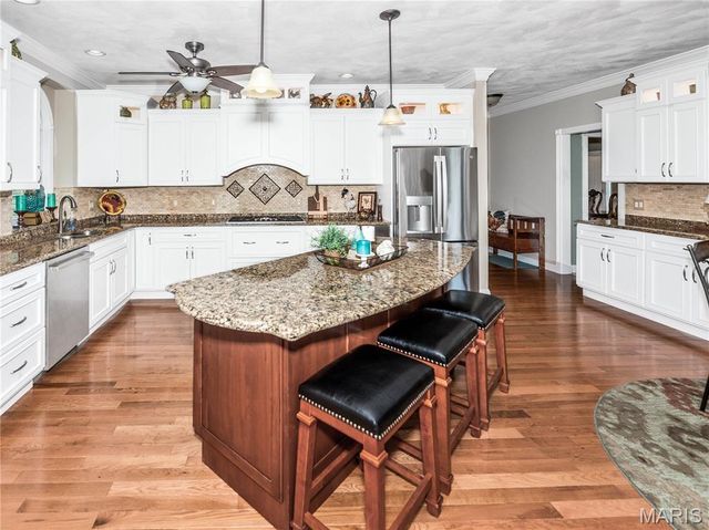 111 Timberwood Lane, Collinsville, IL 62234