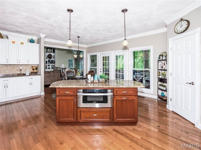 111 Timberwood Lane, Collinsville, IL 62234