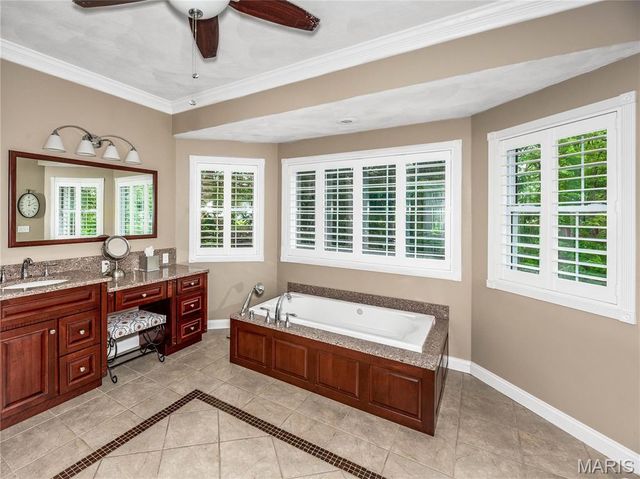 111 Timberwood Lane, Collinsville, IL 62234