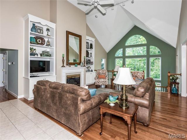 111 Timberwood Lane, Collinsville, IL 62234