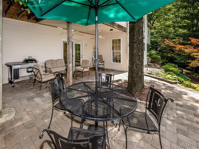 111 Timberwood Lane, Collinsville, IL 62234