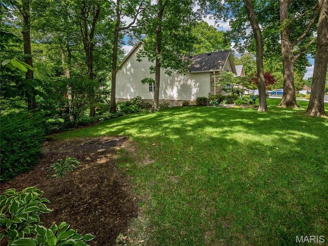 111 Timberwood Lane, Collinsville, IL 62234