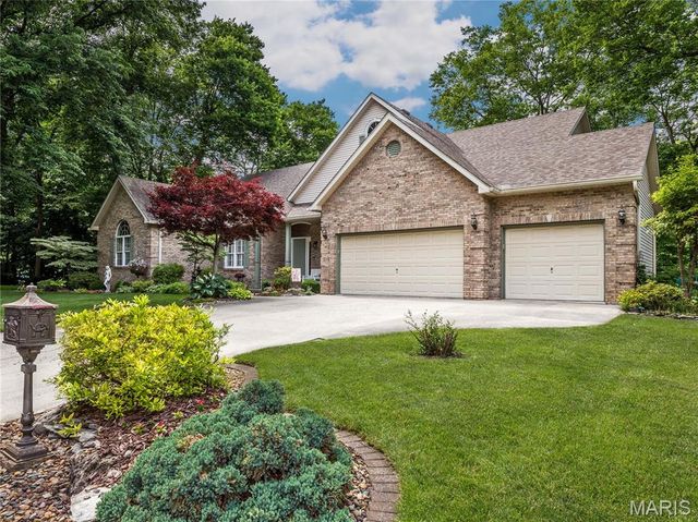 111 Timberwood Lane, Collinsville, IL 62234