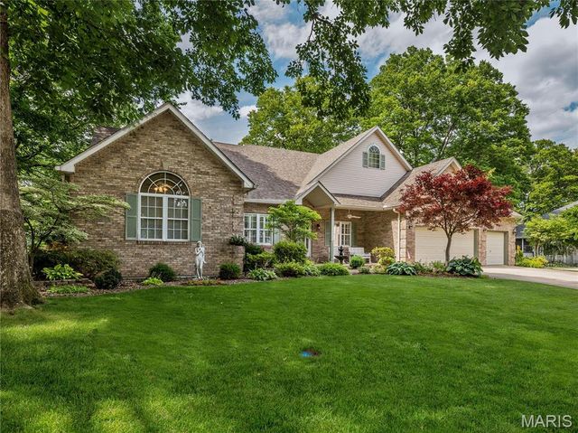 111 Timberwood Lane, Collinsville, IL 62234