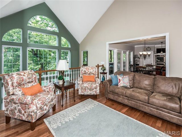 111 Timberwood Lane, Collinsville, IL 62234