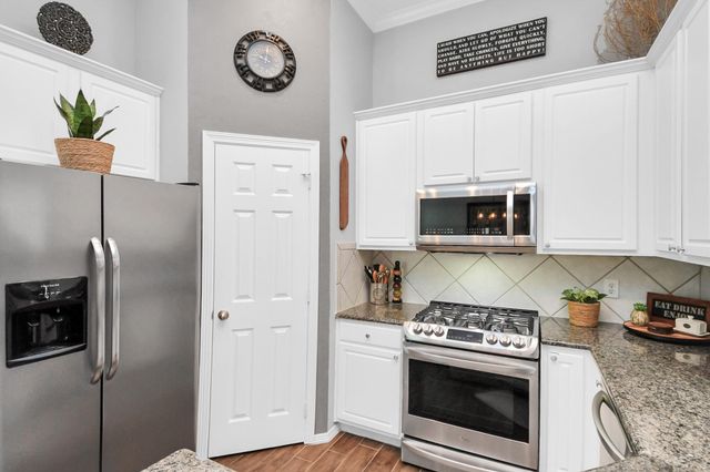 8624 Sunset Loch Drive, Spring, TX 77379
