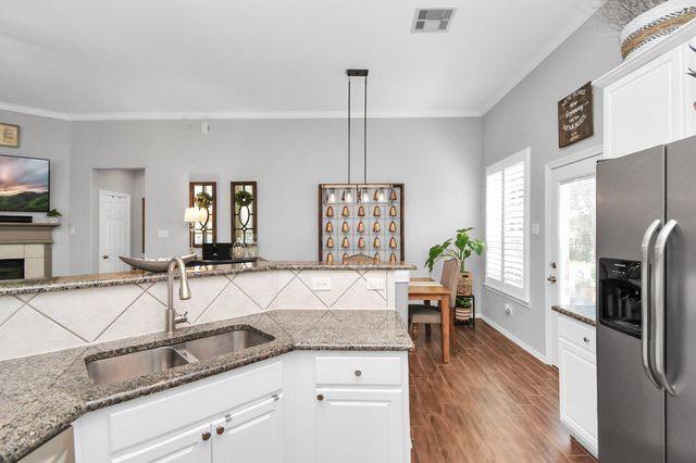 8624 Sunset Loch Drive, Spring, TX 77379
