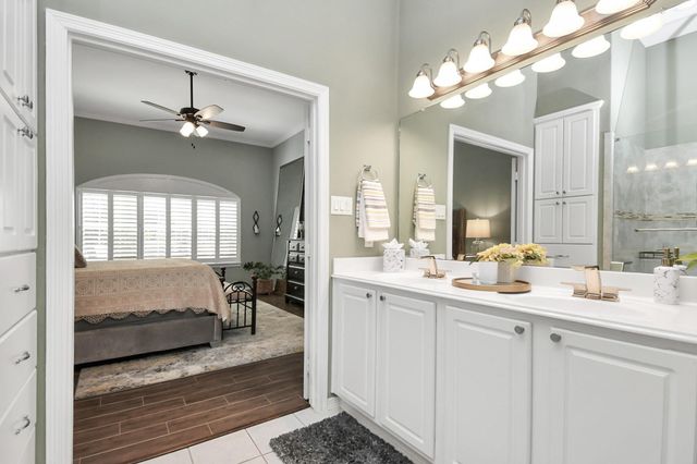 8624 Sunset Loch Drive, Spring, TX 77379