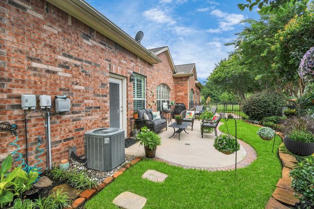 8624 Sunset Loch Drive, Spring, TX 77379