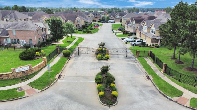 8624 Sunset Loch Drive, Spring, TX 77379