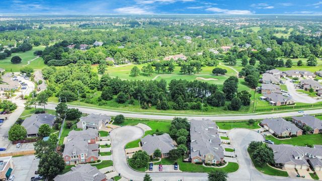 8624 Sunset Loch Drive, Spring, TX 77379