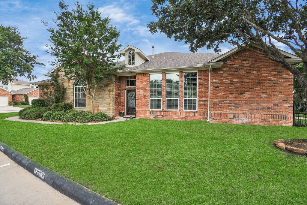 8624 Sunset Loch Drive, Spring, TX 77379