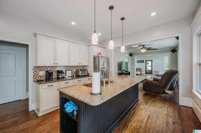 2810 RHODES CIRCLE S, Birmingham, AL 35205