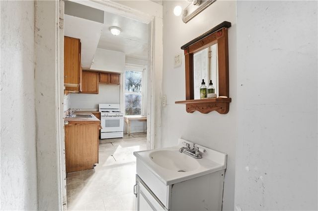 1104 Seton Avenue, Cincinnati, OH 45205