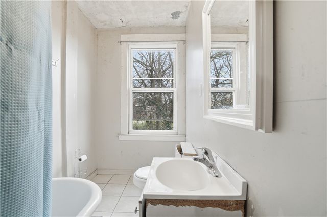 1104 Seton Avenue, Cincinnati, OH 45205