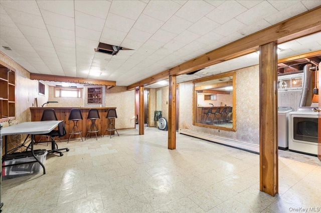 351 Maple Avenue, Uniondale, NY 11553