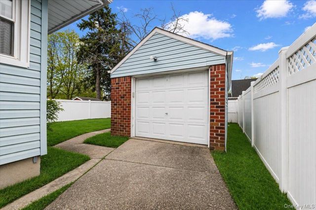 351 Maple Avenue, Uniondale, NY 11553