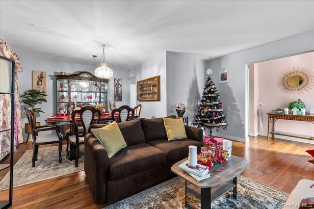 351 Maple Avenue, Uniondale, NY 11553