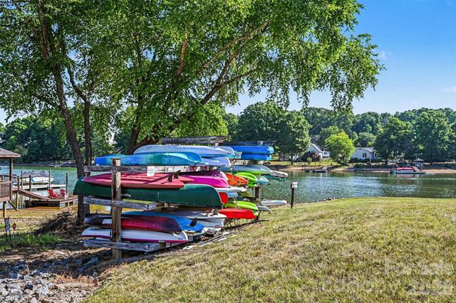 108 Pier 33 Drive 409, Mooresville, NC 28117