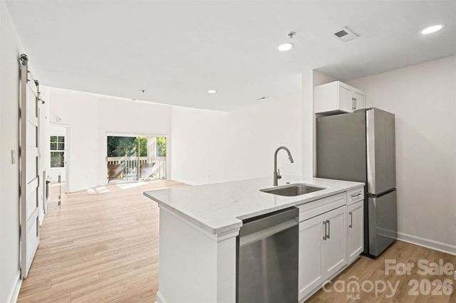 108 Pier 33 Drive 409, Mooresville, NC 28117
