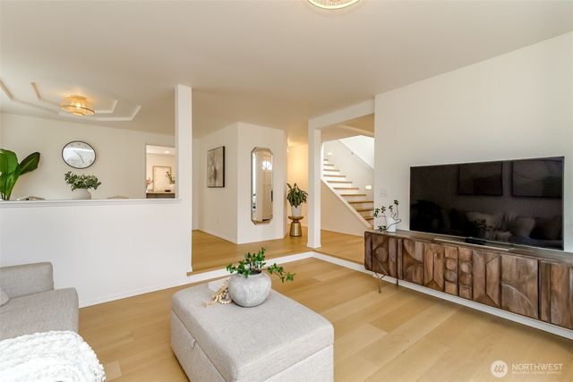 1855 Hillside Drive NE, Tacoma, WA 98422