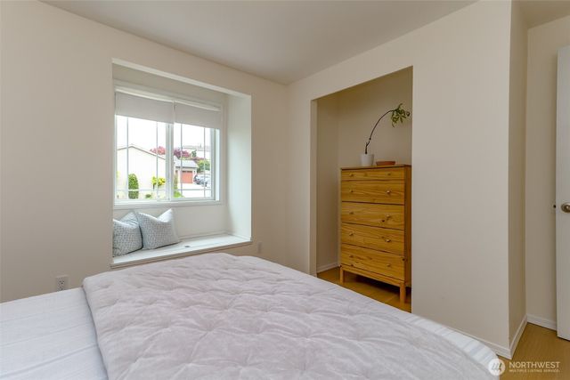 1855 Hillside Drive NE, Tacoma, WA 98422