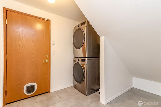 1855 Hillside Drive NE, Tacoma, WA 98422